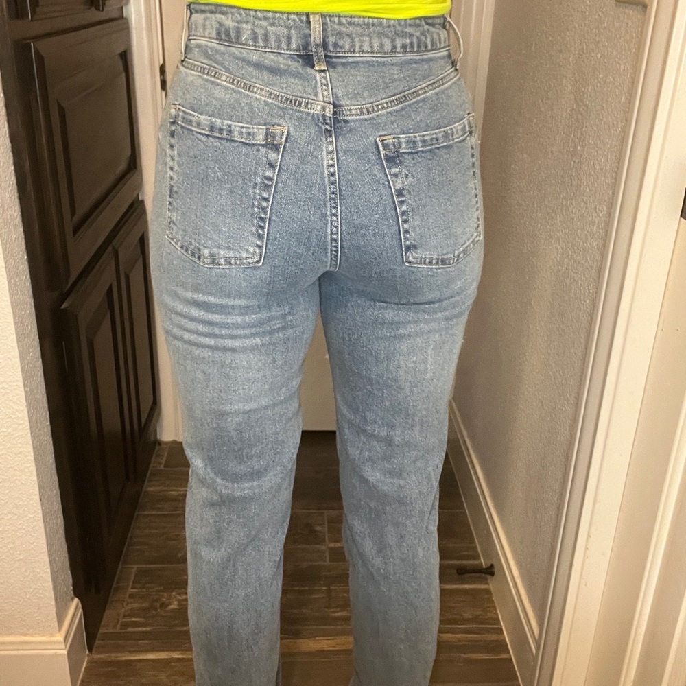 Cute jeans! Never worn!